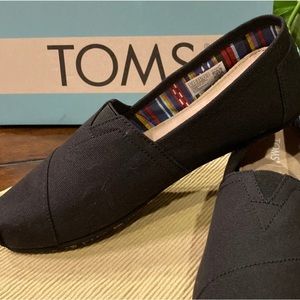 NEW Tom’s, 10 Women’s Alpargata.